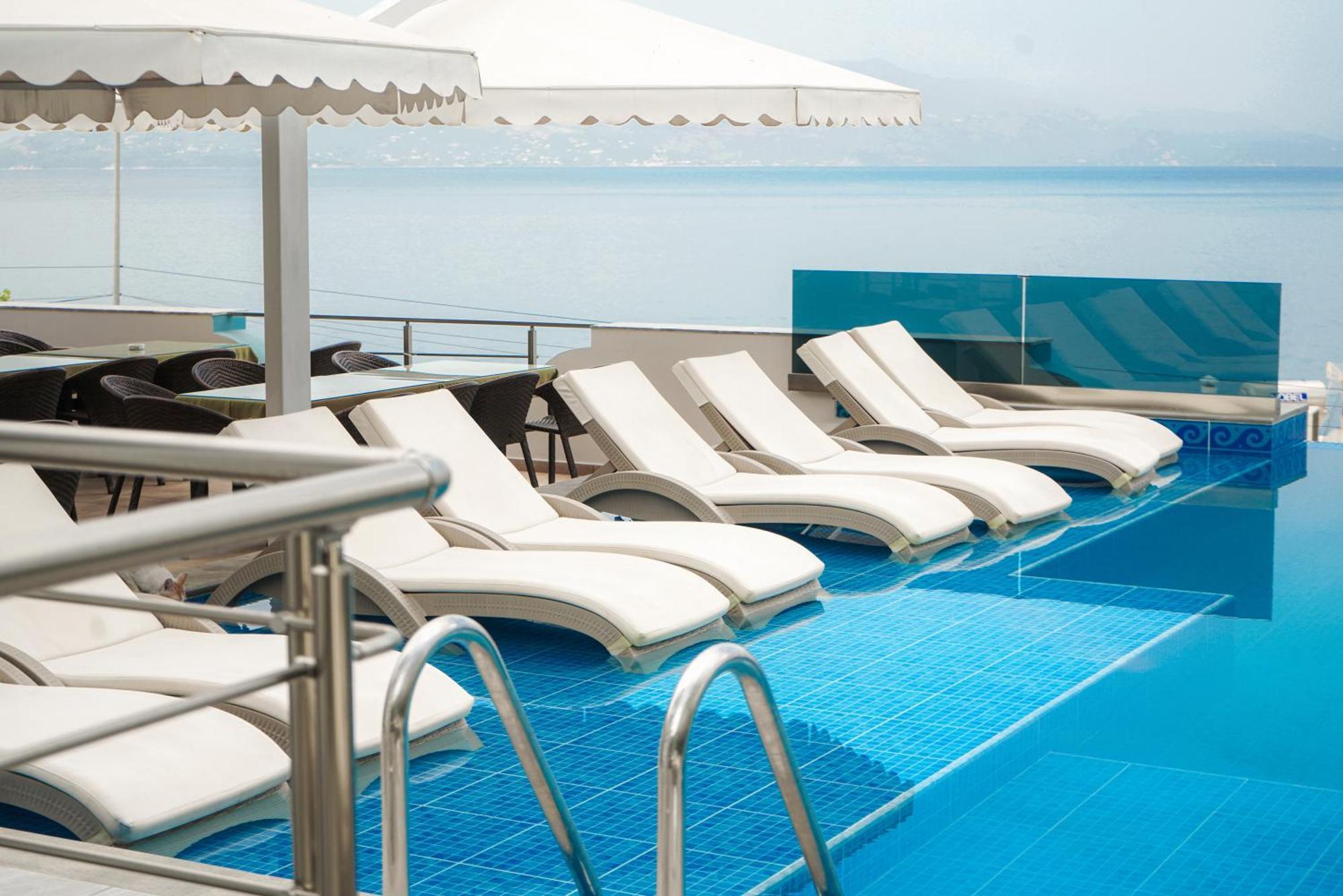 Hotel Serxho Sarande Exterior photo