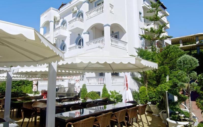 Hotel Serxho Sarande Exterior photo