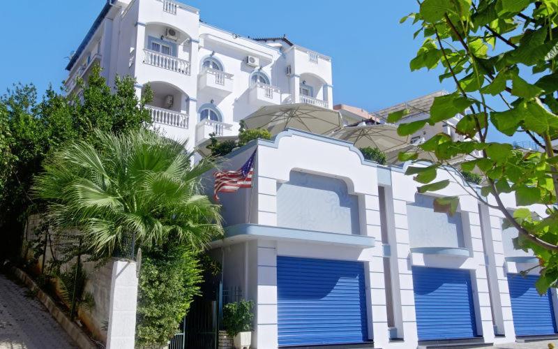 Hotel Serxho Sarande Exterior photo